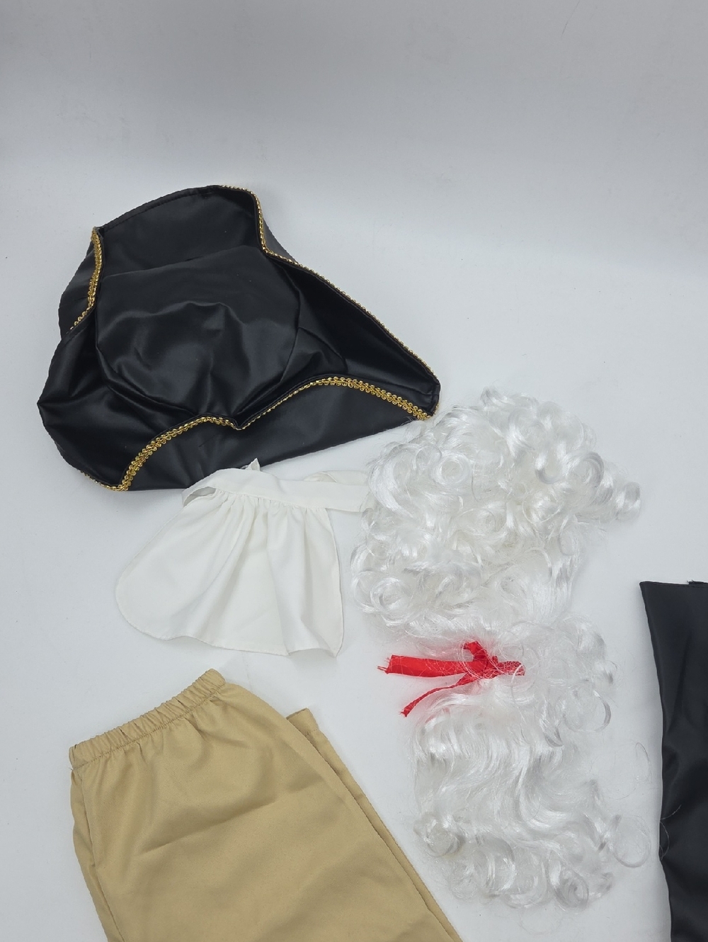 Classic Colonial Boys' Costume in Navy and Cream with White Wig - Picture 13 of 16